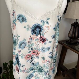 White House Black Market Cream Ruffled Camisole Sleeveless Top